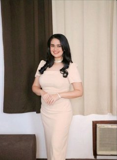 Abia Persian / Filipina - puta in Makati City Photo 5 of 6