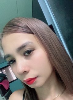 Abigail - puta in Makati City Photo 8 of 20