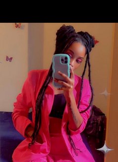 Abigail Hot Babe - puta in Pune Photo 11 of 25