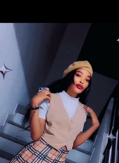 Abigail Hot Babe - puta in Pune Photo 2 of 25