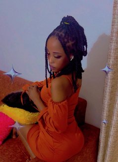 Abigail Hot Babe - puta in Pune Photo 17 of 24