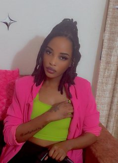 Abigail Hot Babe - puta in Pune Photo 22 of 24