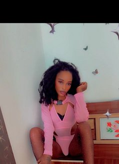 Abigail Hot Babe - puta in Pune Photo 4 of 28