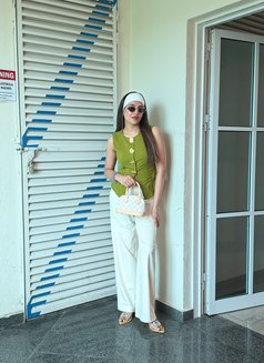 Abira Khan 23 | Pakistani Digi Influence - escort in Dubai Photo 1 of 6