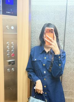 Abira Khan 23 | Pakistani Sexy Influence - puta in Dubai Photo 6 of 6