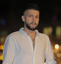 Abo Yazn - Acompañantes masculino in Beirut