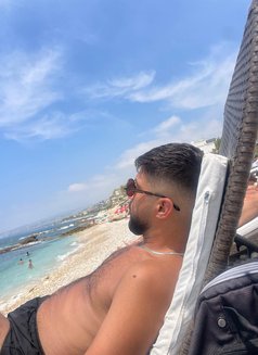Abo Yazn - Male escort in Beirut Photo 10 of 11