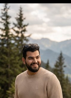 Abood - Male escort in Riyadh Photo 8 of 9