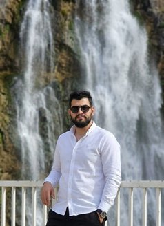 Abood - Male escort in Riyadh Photo 9 of 9