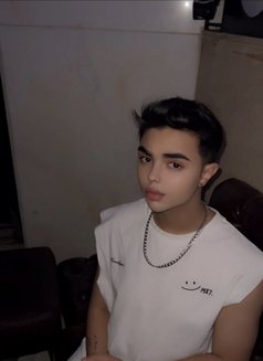 Aboud - Acompañantes masculino in Riyadh Photo 4 of 6