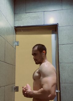 Abraham - Acompañantes masculino in Riyadh Photo 4 of 5