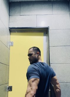 Abraham - Acompañantes masculino in Riyadh Photo 5 of 5