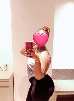 Accy - escort in Gurgaon Photo 2 of 4