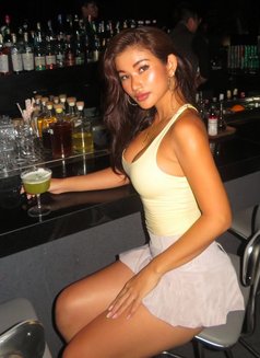 Ace - puta in Hong Kong Photo 1 of 4