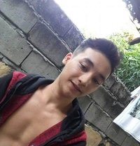 Ace Massuer, Filipino Male escort in Manila (2)