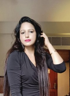 ACHAL REAL MEETI & Cam Show - puta in Kolkata Photo 1 of 4