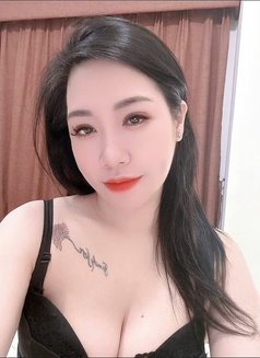 Achara Nin - escort in Singapore Photo 8 of 11