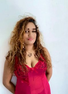 Achini New Active Girl - escort in Colombo Photo 3 of 14