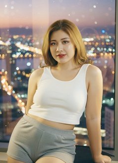 Achita - masseuse in Bangkok Photo 7 of 12