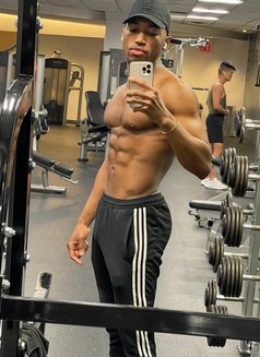 ActiveXXL - Male escort in Dubai Photo 2 of 6