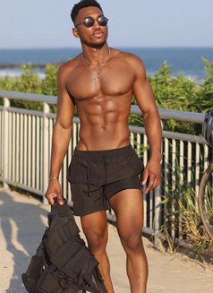 ActiveXXL - Male escort in Dubai Photo 3 of 6