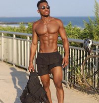 ActiveXXL - Male escort in Dubai