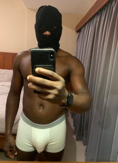Activehung - Male escort in Bali Photo 7 of 7