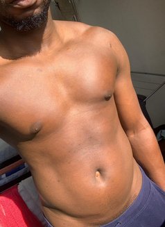 Activehung - Acompañantes masculino in Bali Photo 8 of 8