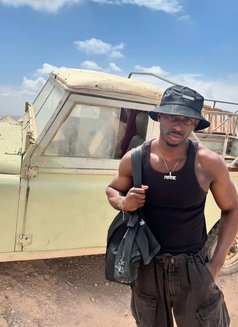 ActiveXXL - Male escort in Dubai Photo 7 of 7