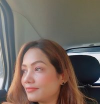Hi class model - puta in New Delhi
