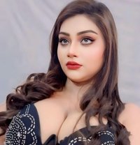 Actrss riya gupta available in singapore - puta in Singapore