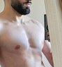 Ad0 - Acompañantes masculino in Beirut Photo 1 of 4