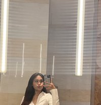 Quin - escort in Hurghada