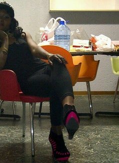 Ada Royalty - puta in Accra Photo 2 of 2