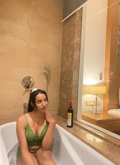 Ada Sexy Shemale 7 Inch Dick - Transsexual escort in New Delhi Photo 4 of 10