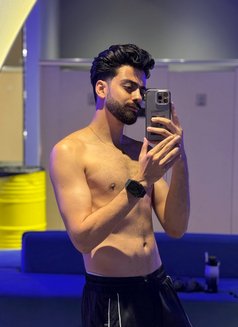 Adam - Acompañantes masculino in Abu Dhabi Photo 2 of 8