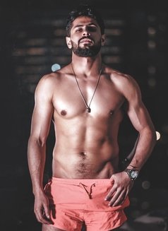 Adam for Couples, Ladies and Men - Acompañantes masculino in Sharjah Photo 7 of 11