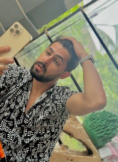 Adam For Couples & Ladies & M - Male escort in Dubai Photo 10 of 10