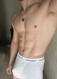 Adam - masseur in Dubai Photo 1 of 1