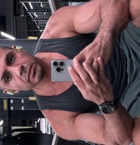 Adam - masseur in Dubai