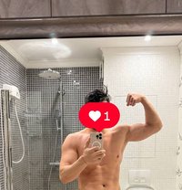 Adam - Male escort in Dubai