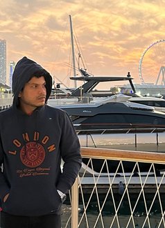 Adam - Male escort in Dubai Photo 2 of 10