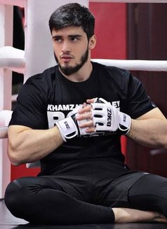 Adam - Male escort in Dubai Photo 4 of 4