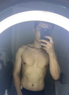 Adam - Acompañantes masculino in Dubai Photo 5 of 5