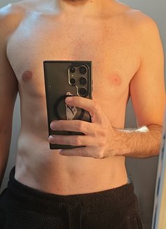 Adam - Male escort in Beirut Photo 2 of 3