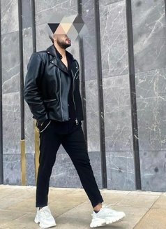 Adam - Male escort agency in Beirut Photo 2 of 4