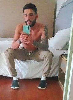 Adam - Male escort in Dubai Photo 2 of 3