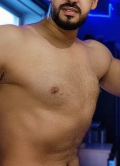 Adam luxury Bisexual - Acompañantes masculino in Dubai Photo 19 of 22