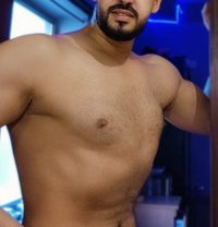 Adam luxury couples& singles M&F - Acompañantes masculino in Dubai Photo 14 of 18