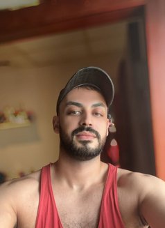 Adam luxury Bisexual - Acompañantes masculino in Dubai Photo 21 of 22